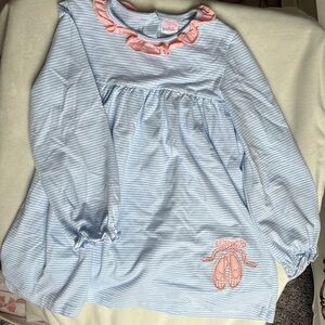 Stitchy Fish ballerina shirt